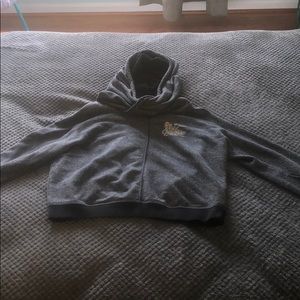 Slightly cropped vintage Nike hoodie